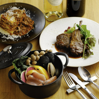 『当店人気の料理が楽しめる飲み放題付きコース』