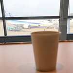 エアポートラウンジ 南 - 飛行機を眺めながらコーヒーを飲みました。