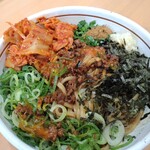 濃厚担々麺 はなび - 卵を潰した後…　キムチトッピング、麺大盛り