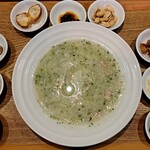 ファンズ 円山 - 青菜と豚肉のお粥（秋限定）