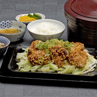 大分・中津名物 鶏の唐揚げ膳