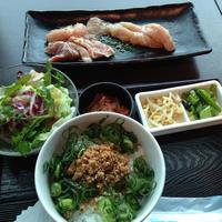天空焼肉 星遊山 - 鶏肉の定食
