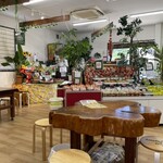 マンゴーの森 - 店内