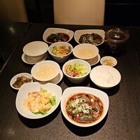 廣東料理 民生 ヒルトンプラザウエスト店 - 