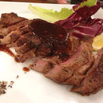 俺のフレンチ・イタリアン - 牛ロース肉とフォアグラのロッシーニ風