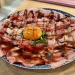 京出汁おでんと旬菜天ぷら 鳥居くぐり - 和牛炙りユッケ