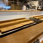 京出汁おでんと旬菜天ぷら 鳥居くぐり - おでん台