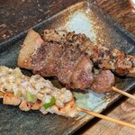 備長炭火焼ひかり鶏 - グルメ焼きのネギ塩焼、豚かしら、鶏はらみ