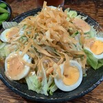 備長炭火焼ひかり鶏 - 市場サラダハーフ