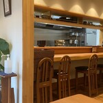 うな志ん - 綺麗な店内