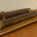 うな志ん - 飛騨産の山椒と唐辛子