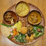 シナモンガーデン 関内店 - カレー3種類おもてなしプレート