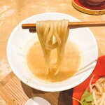 拉麺 ぶらい - 濃厚鶏つけ麺(麺リフト)