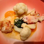 ベルエキップ - 旨みだけではなく締まり感も良いなあ❗️
      これは旨いなあ❗️
      
      シャキッと感のあるほうれん草とブロッコリー
      オマールや他の出汁感で旨みシッカリなクリームソース
      
      舌に残り続けるコクある旨味感と苦味感