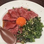 赤身とホルモン焼 のんき - ユッケ