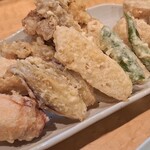 焼酎と手しごと料理の店　まさや - ■秋鮭しそチーズ巻 里芋 秋野菜の天ぷら盛り合わせ