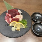 旅彩 - 馬刺し五点盛り