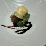 マンジャーモ - 