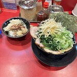 家系ラーメン たつ家 - 