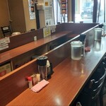 ラーメンつけ麺　笑福 - カウンター席①