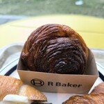 アールベイカー インスパイアード バイ コートロザリアン - 