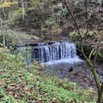 小瀬温泉ホテル - 力強い川の流れ