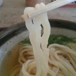 安並 - 細目で透明感のある麺です