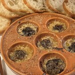 ピノッキオ - お代わりしたくなるエスカルゴ