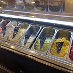 Patisserie Ravi,e relier - ショーケース（ジェラート）