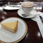 トリコロール 本店 - 