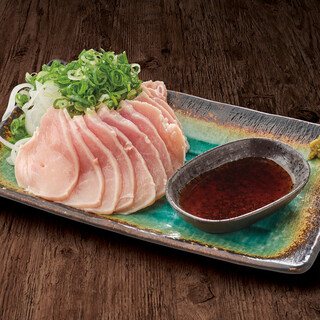 「鴨たたき」などやきとり以外も充実。お得なコースもあります！