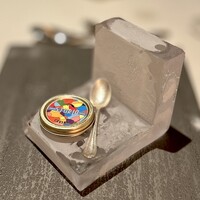 レストラン・ランス・ヤナギダテ - 氷の椅子みたいな形のやつで提供！可愛い！缶の柄も可愛い！