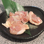 焼肉・精肉　宝亭 - 鶏もも肉（300円）