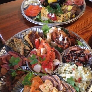 クリスマス用のオードブル、おせち料理をリーズナブルに◎