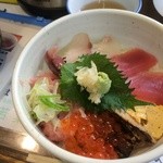 Wakaba - よくばり海鮮丼１２００円