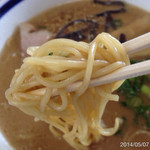 らーめん大和 - 2014年5月7日(水)12時半 初訪問です。この日の日替わりラーメンランチ850円は、かなりのお得感！(^_^) 牛肉炒め、サラダと白飯、コーヒー付き