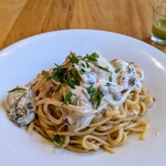 ベジバル チバットリア - 11月の新メニュー♪牡蠣とキノコの醤油生クリームパスタ♡（パラペーニョソース付き）