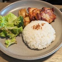 COLONIAL BEACH 横浜ハンマーヘッド - 