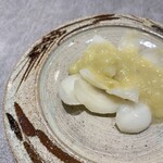 270734619 - 