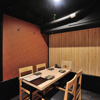 お席は4名様用の半個室で、ゆったりとした空間でお料理をお楽しみいただけます。