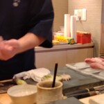 すしやのたい悟 - 寿司を握る大将は３１歳です。