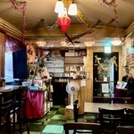 ティン・フック - 