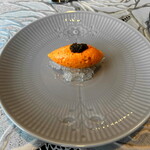 プリマベラ  - アカピーマンのムース　下には3種の柑橘を入れたアガーのクラッシュ