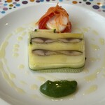 プリマベラ  - サンマの燻製の香りがすてき。サンマの下準備がすごく大変そうでした。