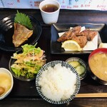 居酒屋 姫咲丸 - ♪自家製サバの竜田揚げと真鯛煮付け¥980