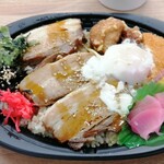 にんじんや - チャーシューが入ったお弁当　700円