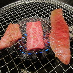 秋田牛玄亭 - 座布団、笹身、三筋です