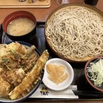 天丼てんや - 料理写真:牡蠣小天丼とそばのセット、クーポンでホタテのせ