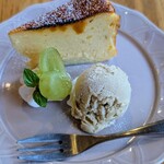 ベジバル チバットリア - お姉さん手作りサツマイモのチーズケーキ（ブリュレ風）＆ピスタチオアイス♡