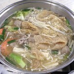 台湾陳沙茶火鍋 - 「鍋底」に具材を投入！